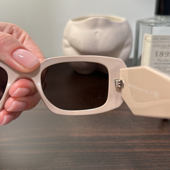 Runway 49mm Rectangular Sunglasses - Picture 9 of 14